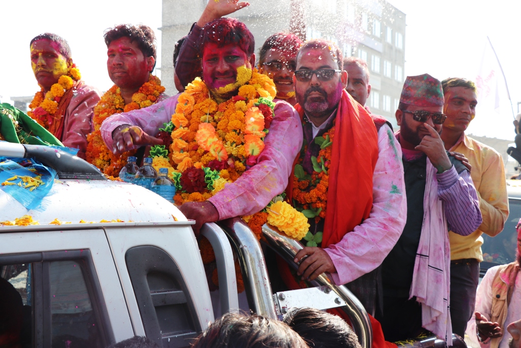 सुशील ‘दा’ को क्षेत्र संघिय समाजबादी फोरमको कब्जा, यसरी मनायो खुसीयाली