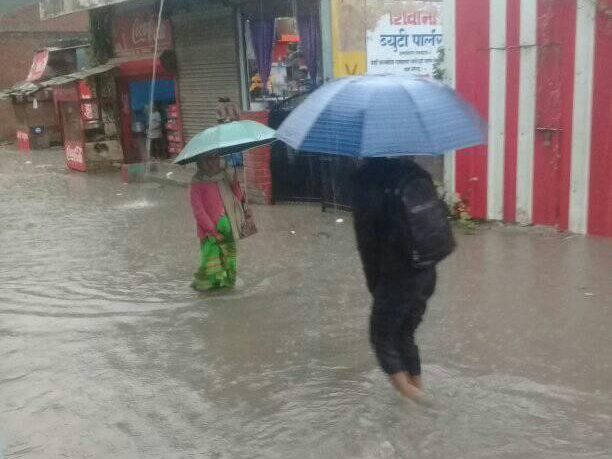 एक दिनको झरीमै नेपालगञ्ज जलमग्न