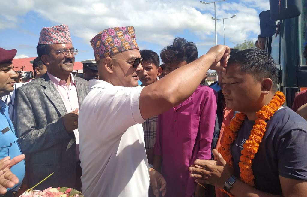 नेपालगञ्ज बसपार्कमा यात्रु सहायता कक्ष स्थापना