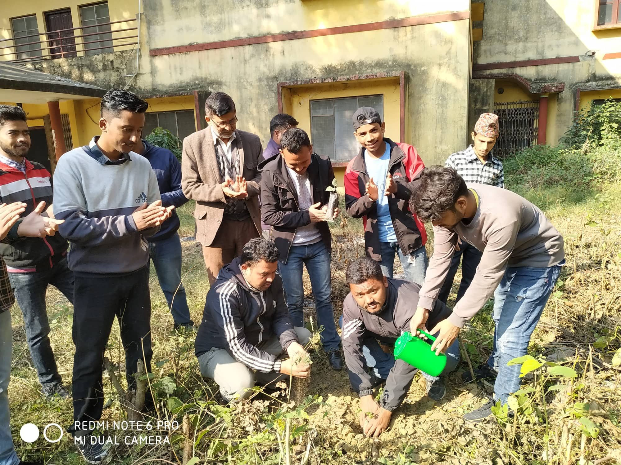 जन्मदिनको अवसरमा क्याम्पस हाता भित्र बृक्षारोपण