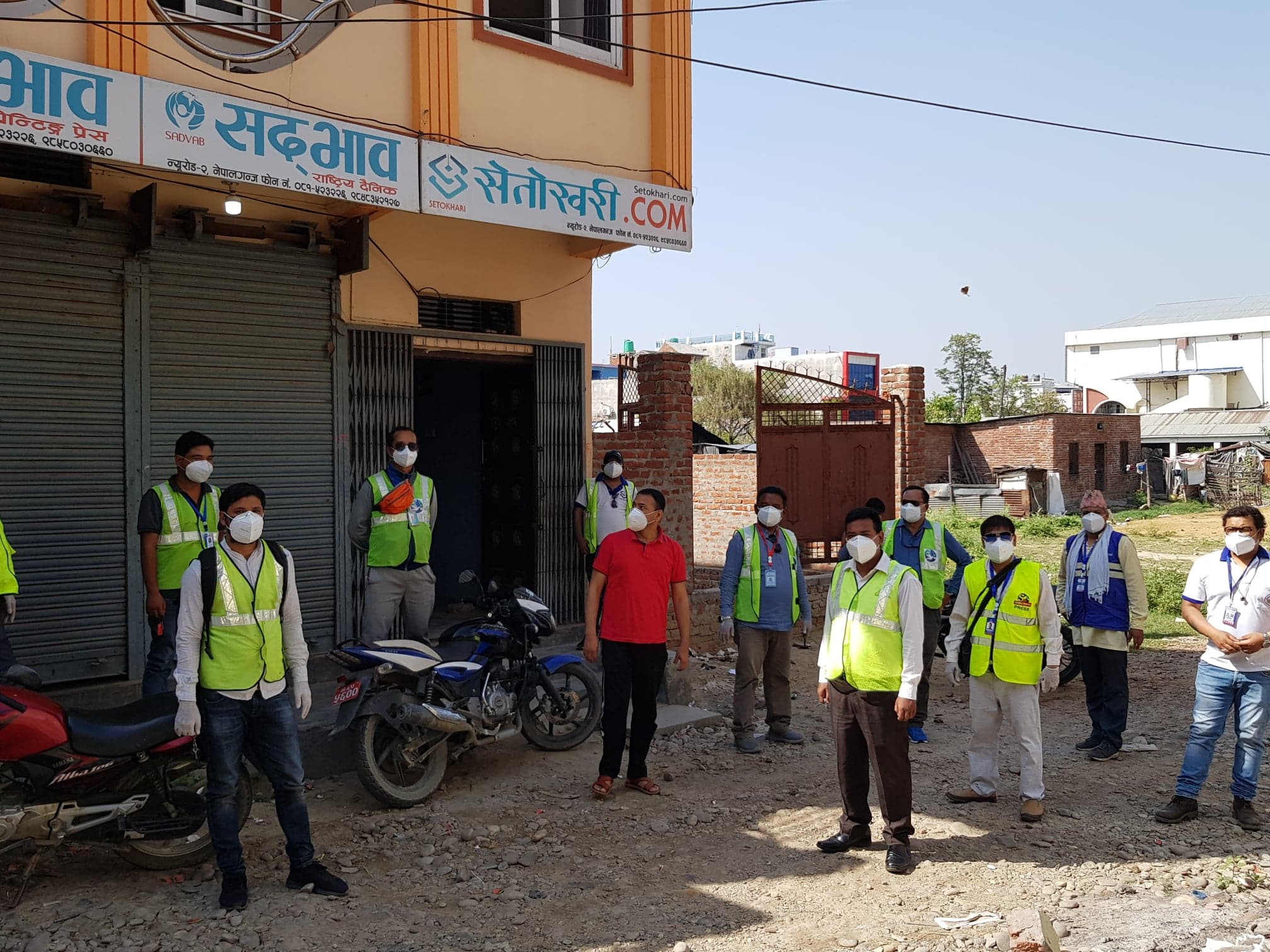 सद्भाव ग्रुपद्वारा बाँकेका ४० पत्रकारलाई एन–९५ माक्स वितरण