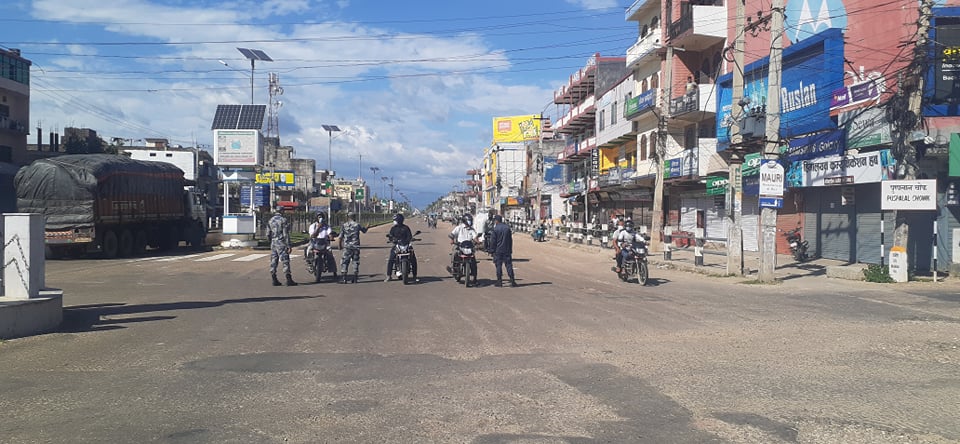 शुक्रबार बिहानै निषेधाज्ञा उलंघन गर्ने दुईसय बढी परे कारवाहीमा