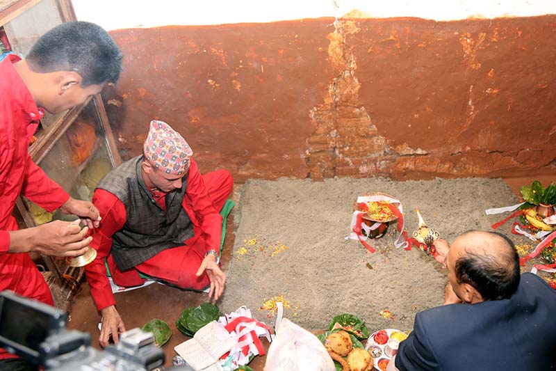 बडा दशैं शुरु, घरघरमा जमरा राखेर घटस्थापना गरिँदै