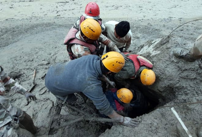 उत्तराखण्डमा हिमनदी फुट्दा सातजनाको शव फेला, १२५ अझै बेपत्ता