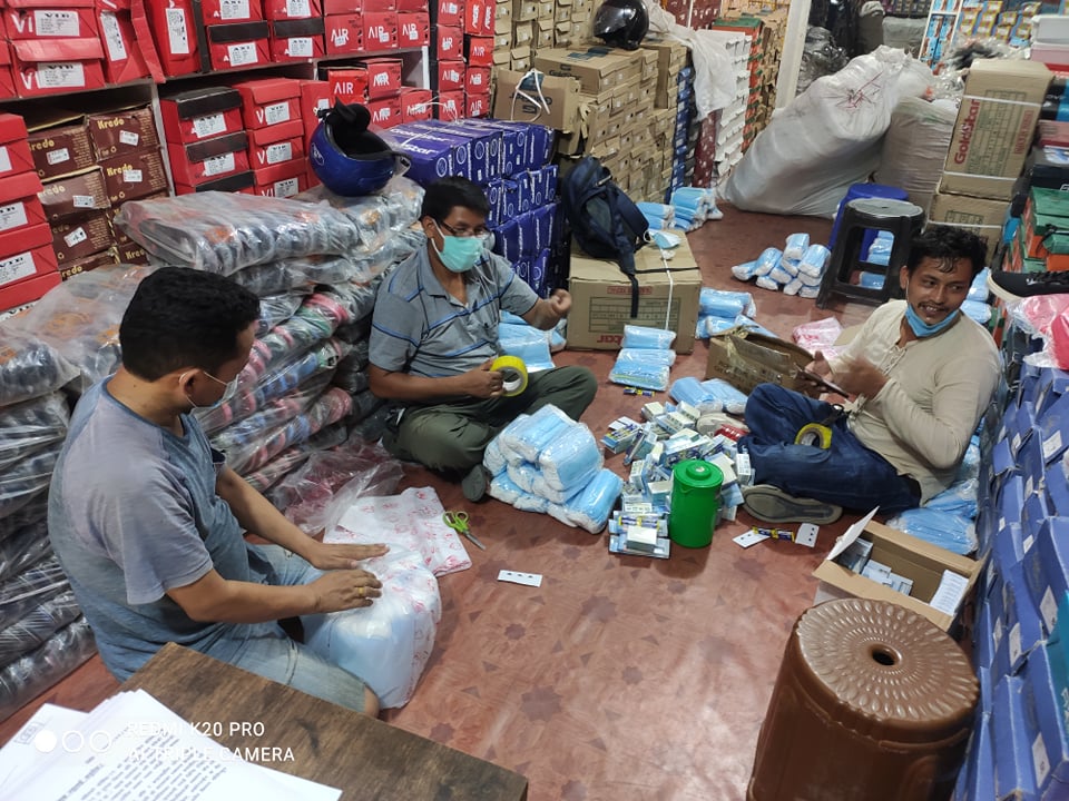 नेपालगञ्ज र काठमाण्डौमा रहेका हुम्लीद्वारा हुम्लाका स्वास्थ्य संस्थालाई पठाए स्वास्थ्य सामाग्री