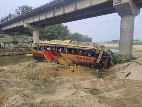 रोहिणी खोलामा बस दुर्घटना हुँदा ९ जनाको मृत्यु