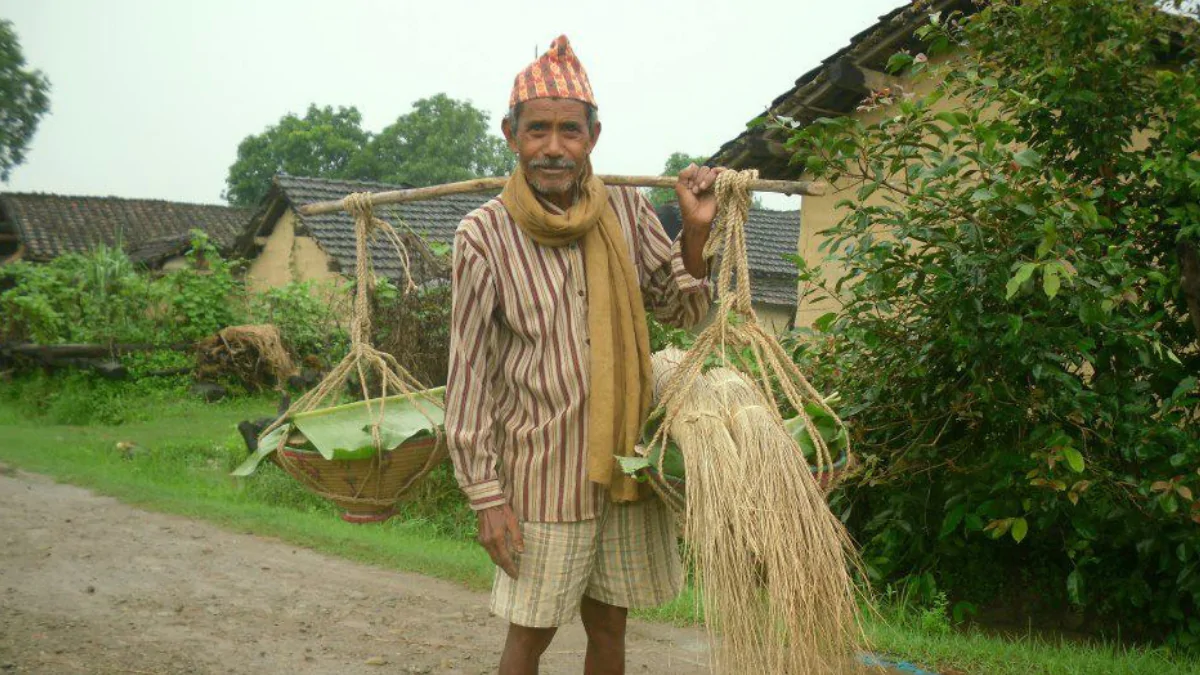 थारु समुदायले आइतवार धुमधामसँग अट्वारी पर्व मनाउँदै