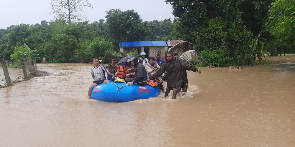 बर्दियामा ४३ घर डुबानमा, १२ जनाको उद्धार