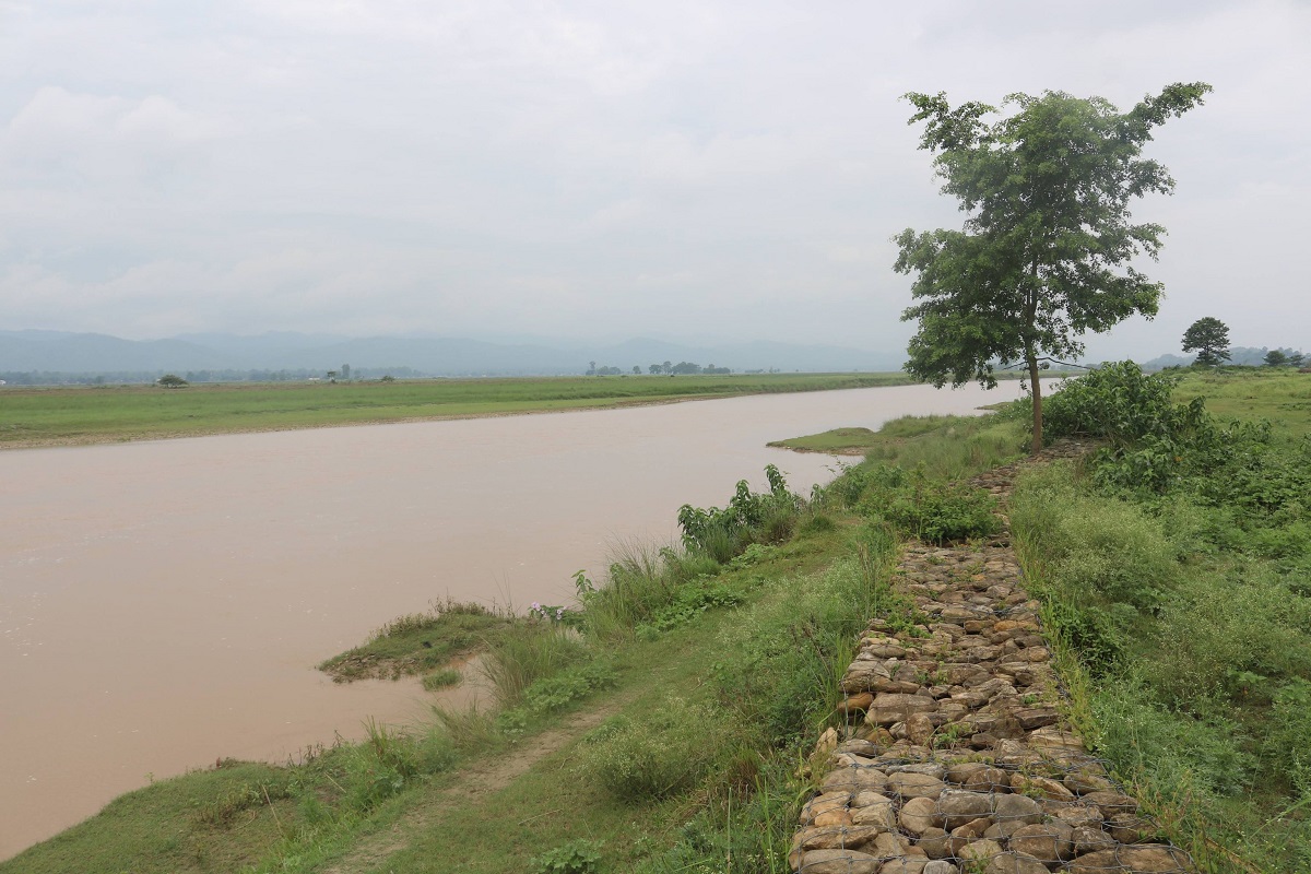 राप्ती नदीमा डुंगा पल्टियो, २५ विद्यार्थी घाइते, ३ को अवस्था गम्भीर