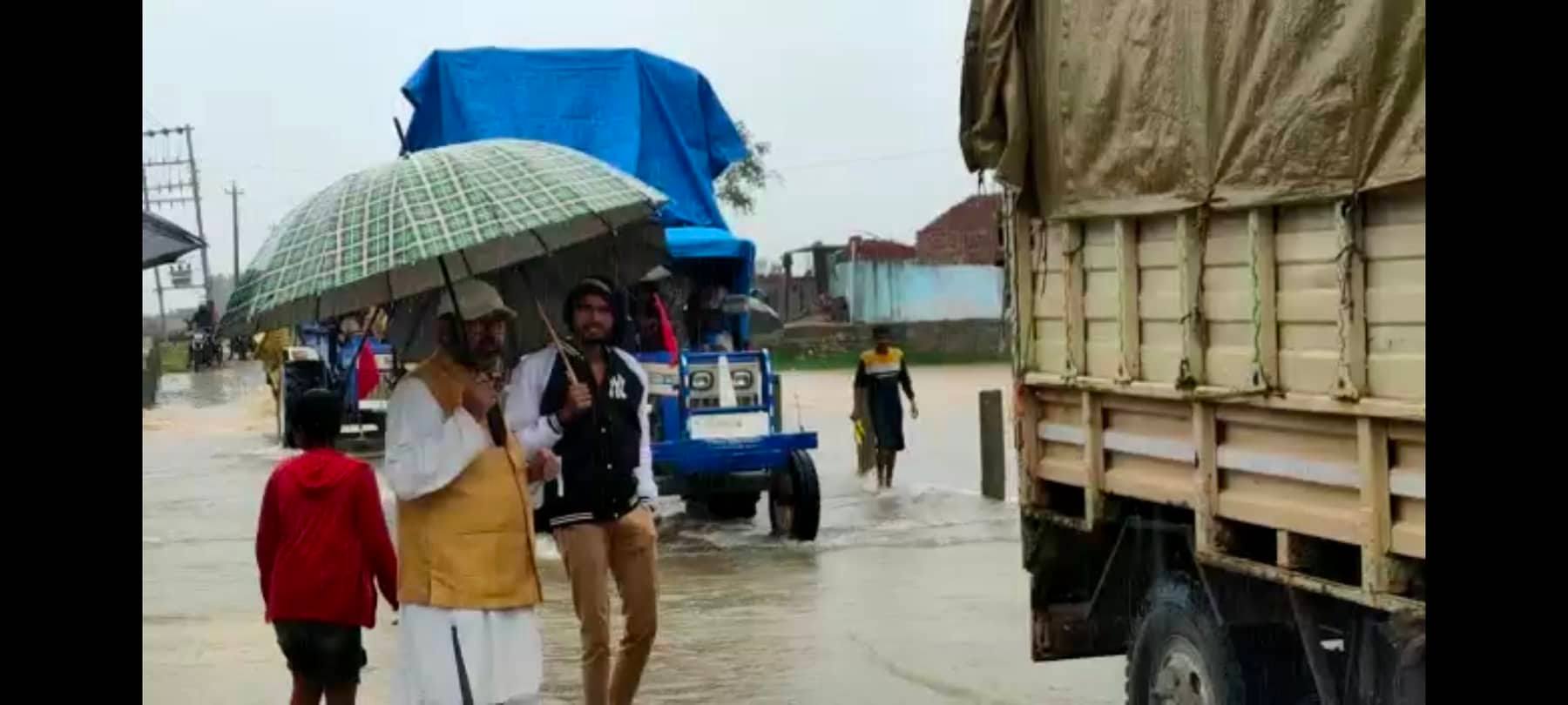 लगातारको वर्षातका कारण बाँकेको नरैनापुर जलमग्न सचेत रहन गउपालिका अध्यक्ष शाहको आग्रह