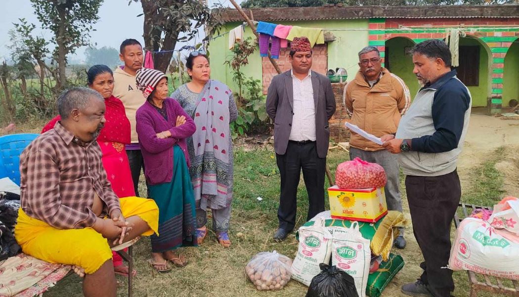 खजुराका लाकुरेको परिवारलाई सहयोग