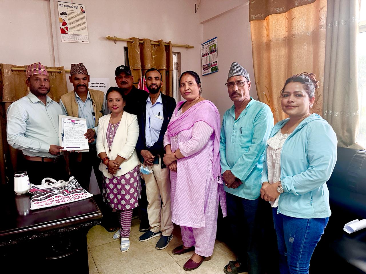 नेपाल ट्रेड यूनियन महासंघद्वारा नेपालगञ्जमा श्रम डेस्क राख्न ज्ञापन बुझायो